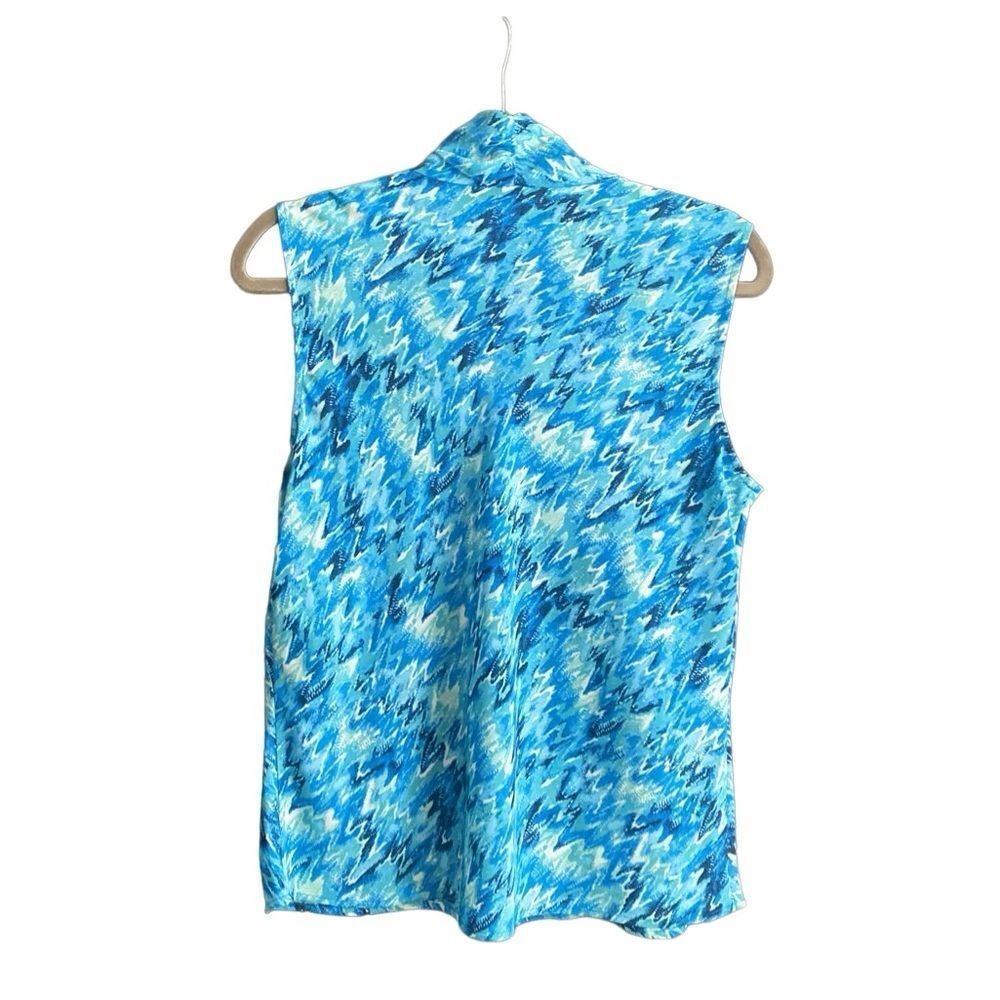NWOT Bar III Sleeveless Blue Print Blouse with Neck Tie. Size Large. - Picture 4 of 8